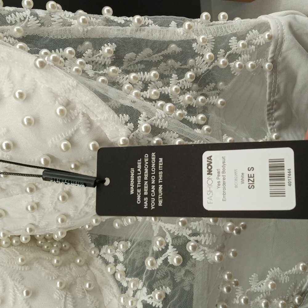 Fashion Nova PEARL BUSTIER BODYSUIT SIZE SMALL - Picture 3 of 6